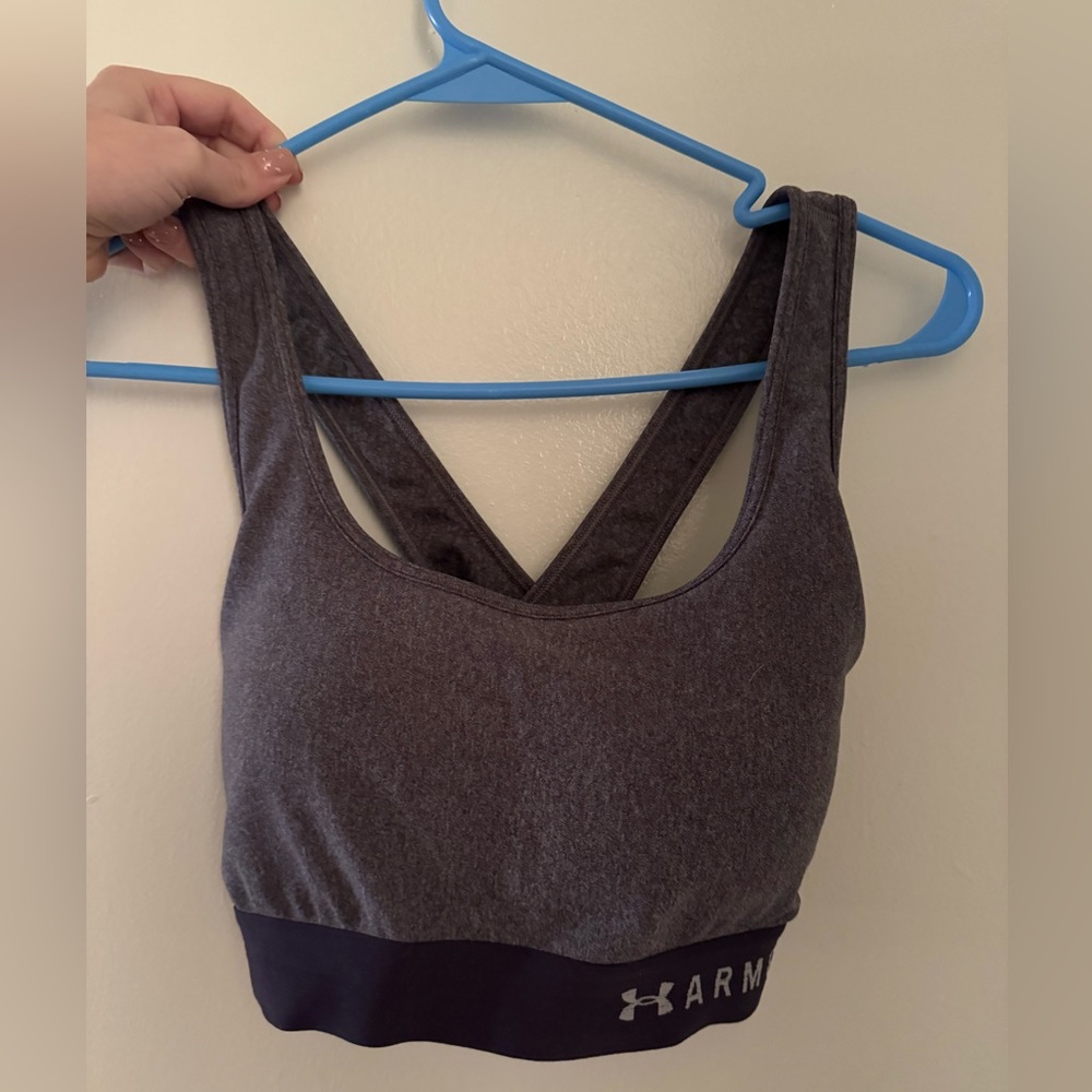Under Armor compression shorts bra